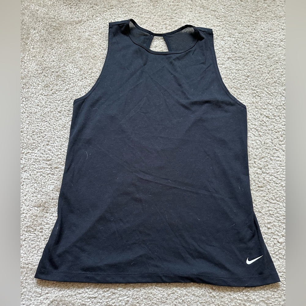 Nike women’s Black Sleeveless Top